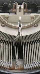 Jammed typewriter mechanism Jammed typewriter mechanism. Source: bepo.fr